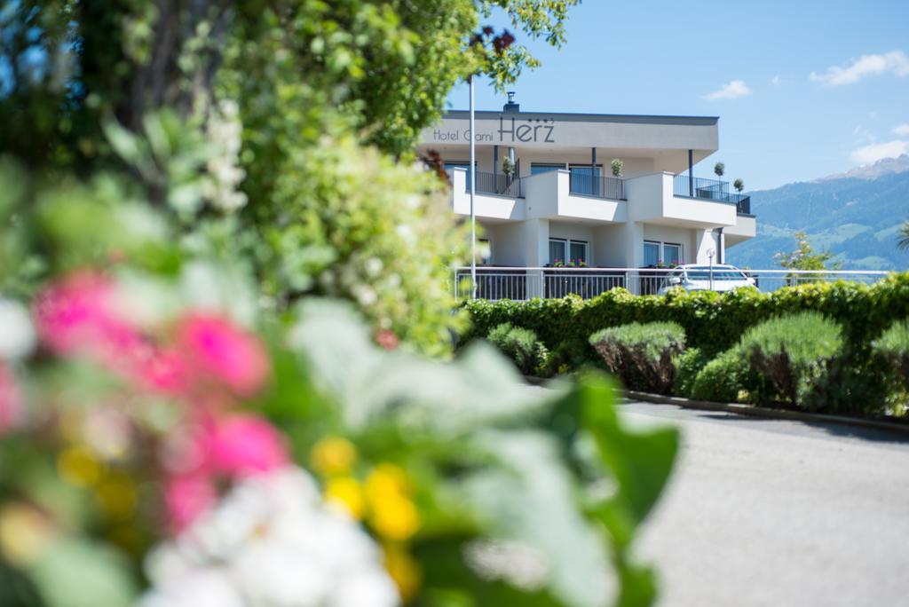 Hotel Garni Herz Tirolo Zewnętrze zdjęcie